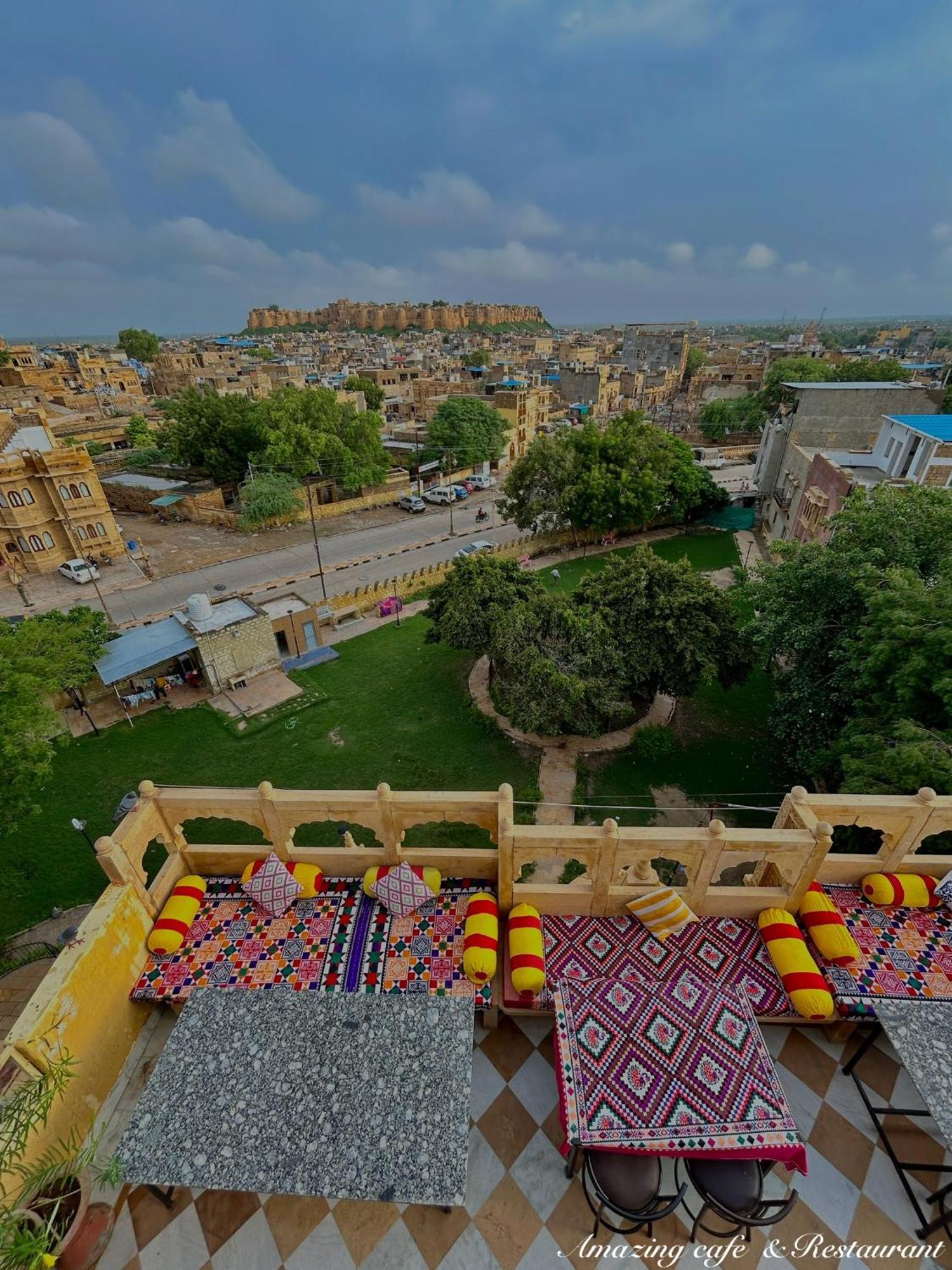 Hotel Amazing Jaisalmer Exteriör bild